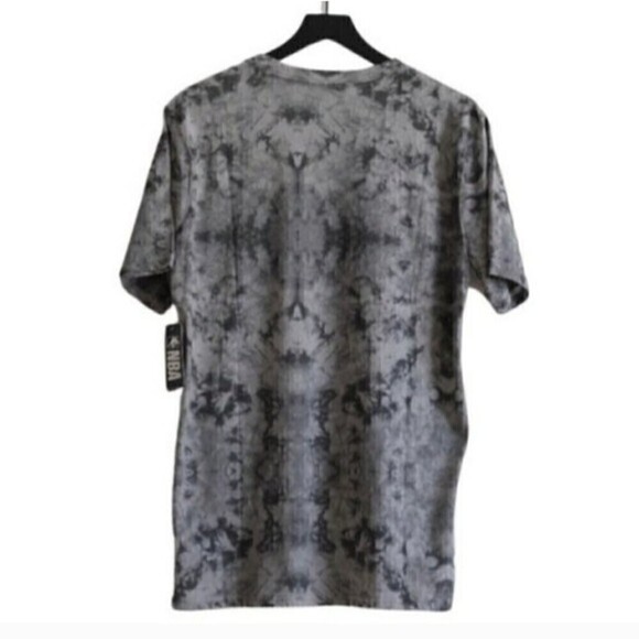 New! NBA Basketball Short Sleeve T Shirt - Picture 2 of 7